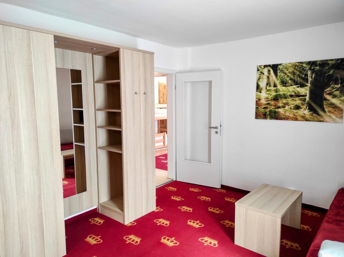 Wellness Hotel Garni Krone ไบเออร์สบรอนน์ ภายนอก รูปภาพ